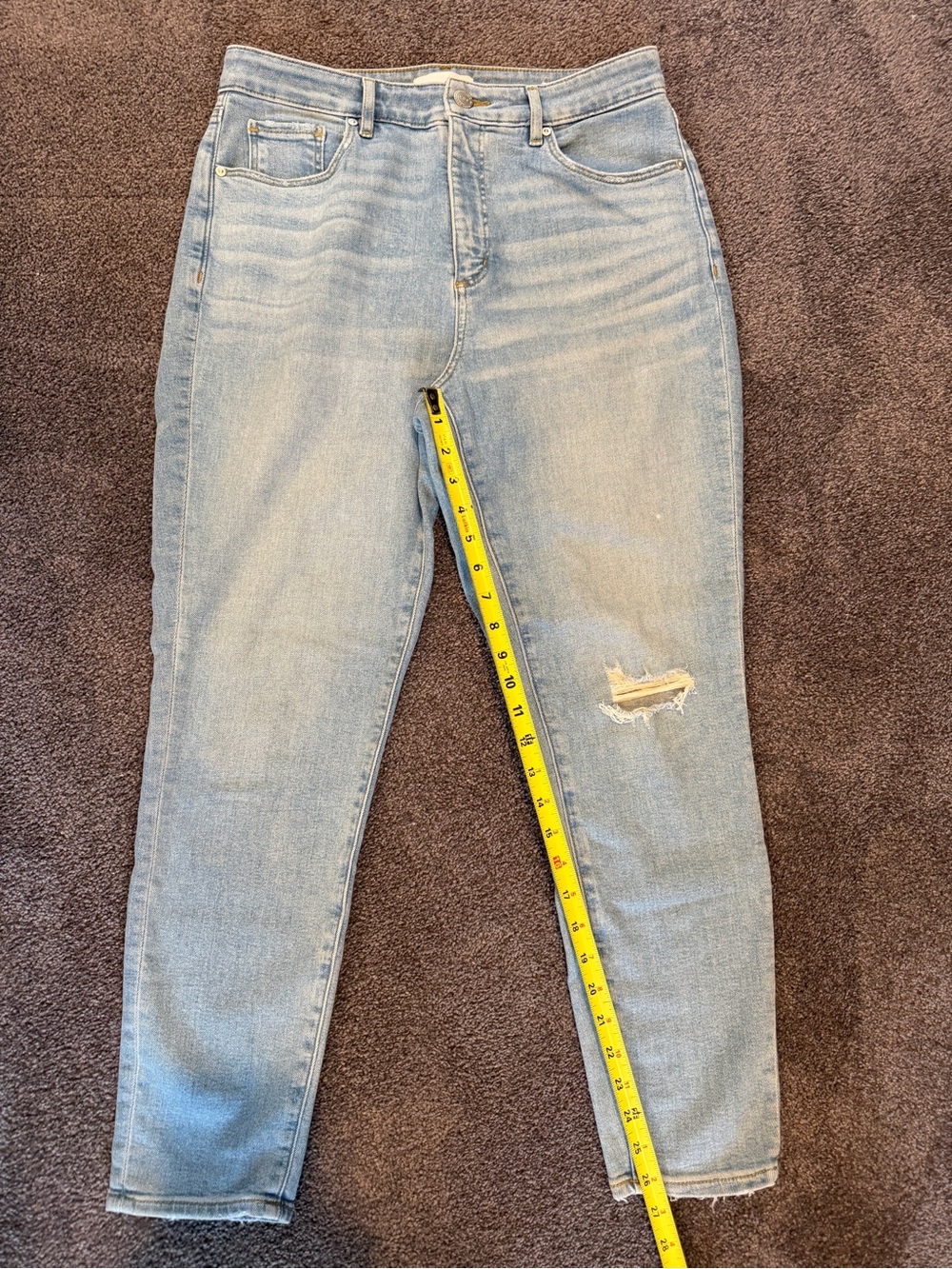 LOFT Light Blue Curvy Skinny Jeans
